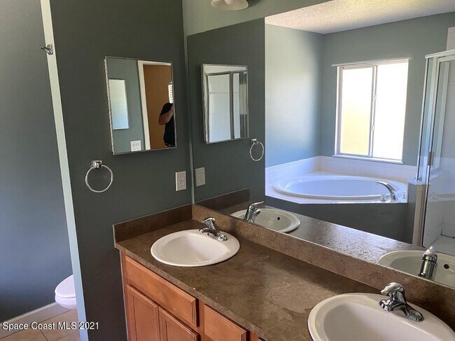 Foto del edificio - 3707 Chambers Ln