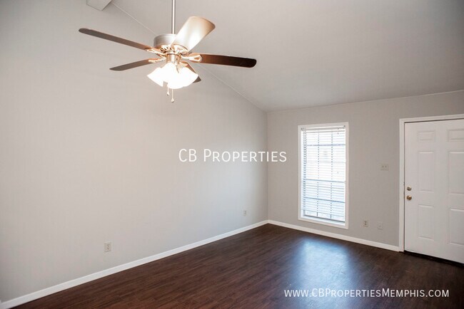 Foto del edificio - 2812 E Hickory Bluff