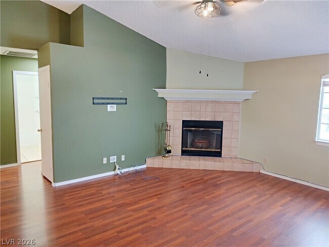 Building Photo - 5350 Rod Ct