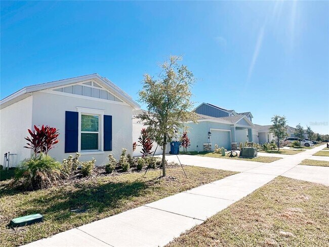 Building Photo - 1153 Deepwater Cir