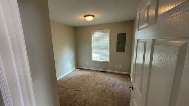 Foto del edificio - 3/2 Home available in Johnson City, five minutes to downtown