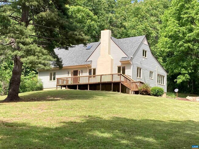 Foto del edificio - 14150 James River Rd