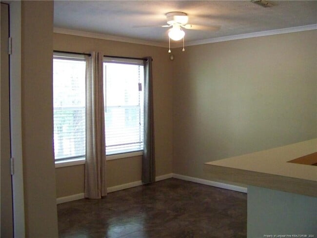 Building Photo - 6792 Willowbrook Dr