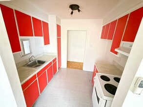 Building Photo - 98 Rue Chénier