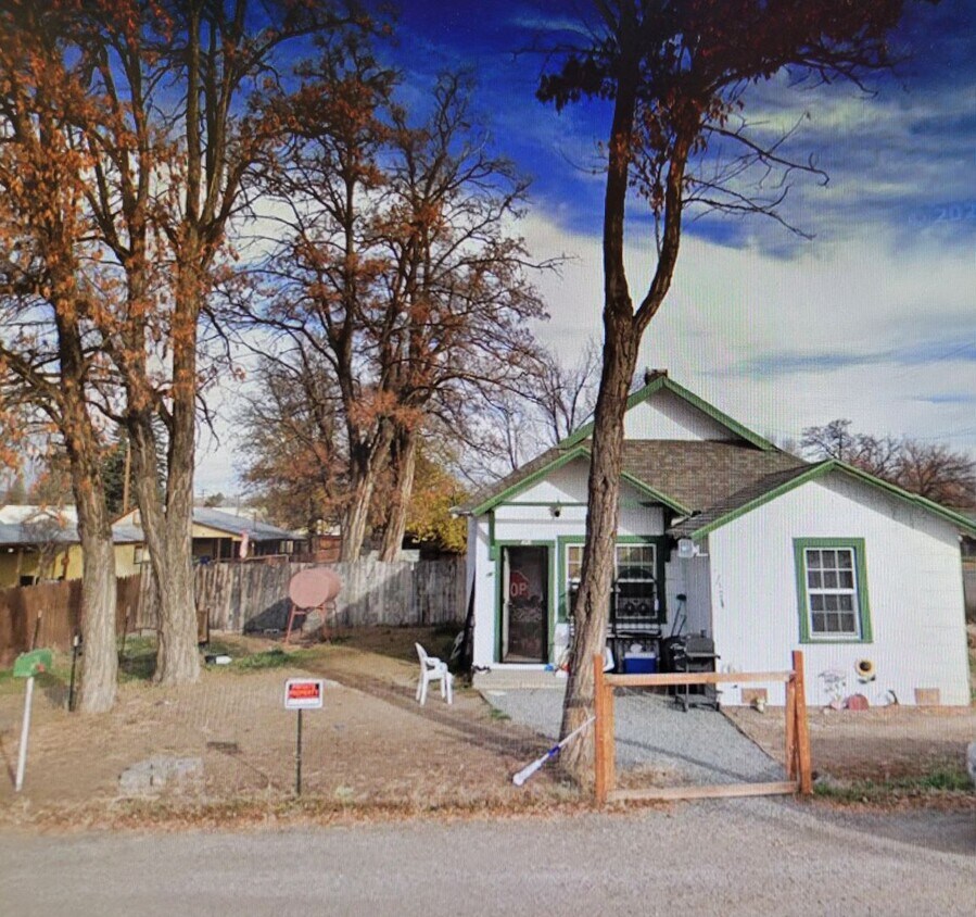 Primary Photo - 3 bedroom/1 bath