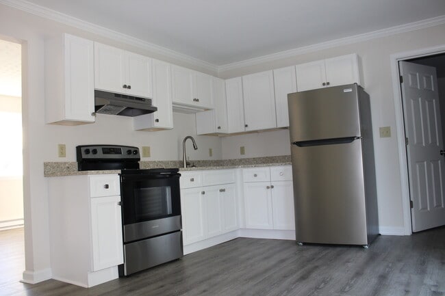 Kitchen - 3288 E Pheasant Cir