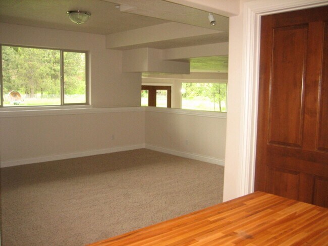 Foto del edificio - Country Living Close to Downtown CDA!