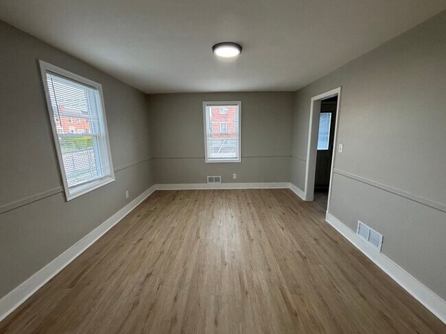Foto del edificio - 3 bedroom townhome 21213