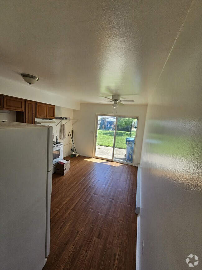 Building Photo - 5547 Fisher Dr