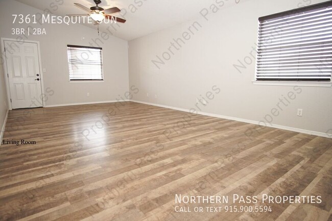 Building Photo - Beautiful 3 BDR Northeast Home Near Park!