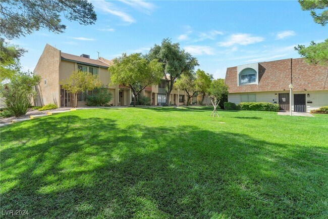 Foto del edificio - 3472 Townhouse Dr
