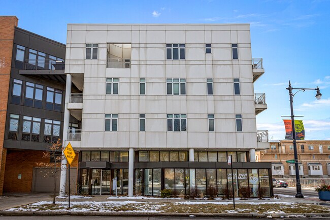 Foto del edificio - 4770 N Manor Ave