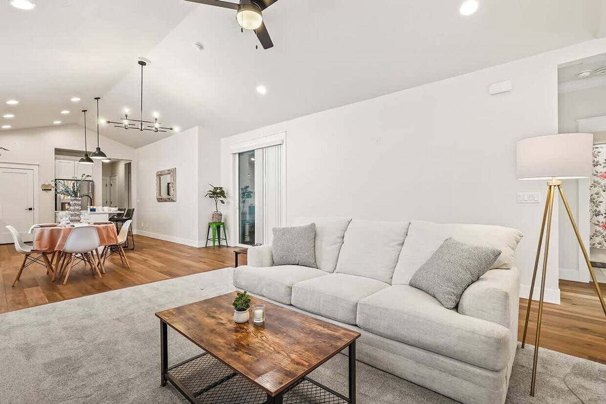 Foto principal - 5020 W Caragana St