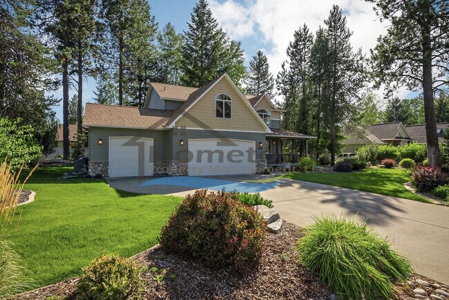 Foto del edificio - Beautiful Craftsman Home with Amazing Back...