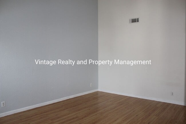 Foto del edificio - Ready To Go! Very Nice 2 bedroom Condo!!!