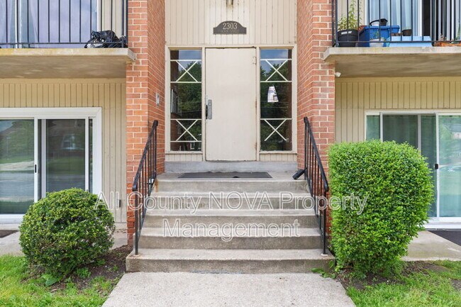 Foto del edificio - 2303 Olson St