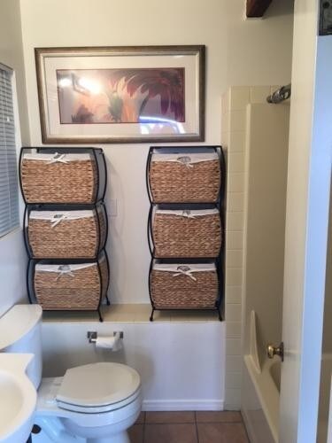 Foto del edificio - 982 Jimeno Rd