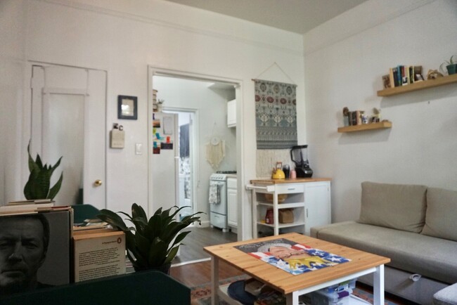 Building Photo - 129 W 128th St