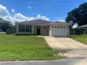 Building Photo - 352 Apple Dr