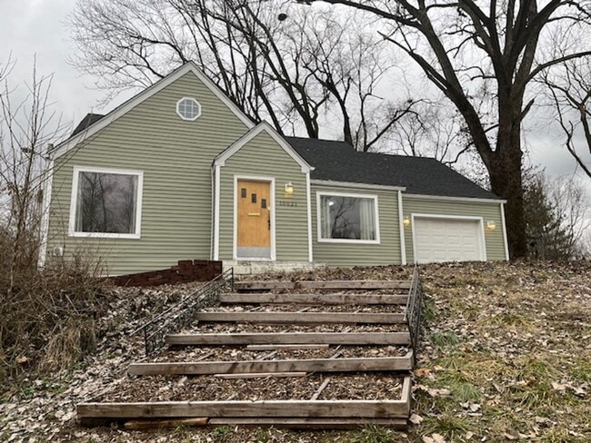 Photo - 10023 St Clair Ave Apartment