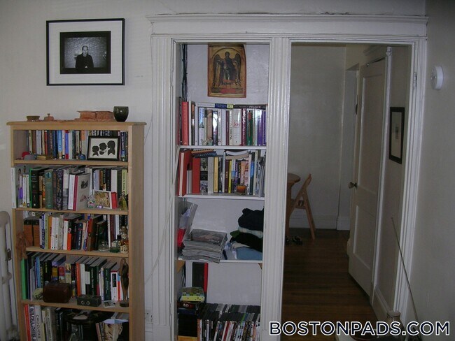 Foto del edificio - 211 Park Dr