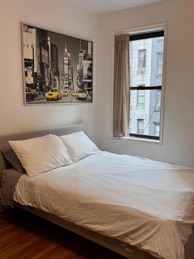 Foto del edificio - 1545 1st Ave