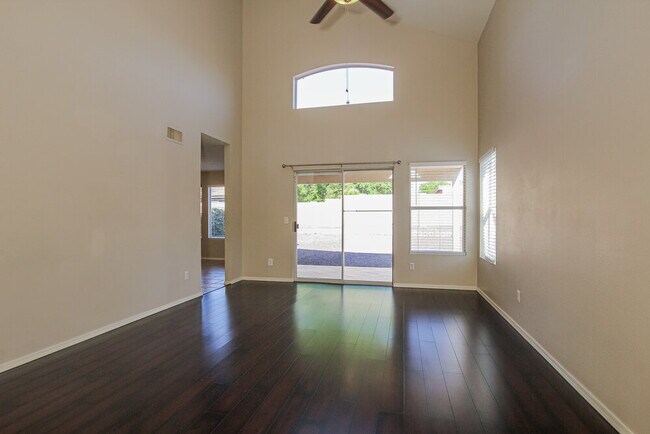 Foto del edificio - 116 W Monona Dr