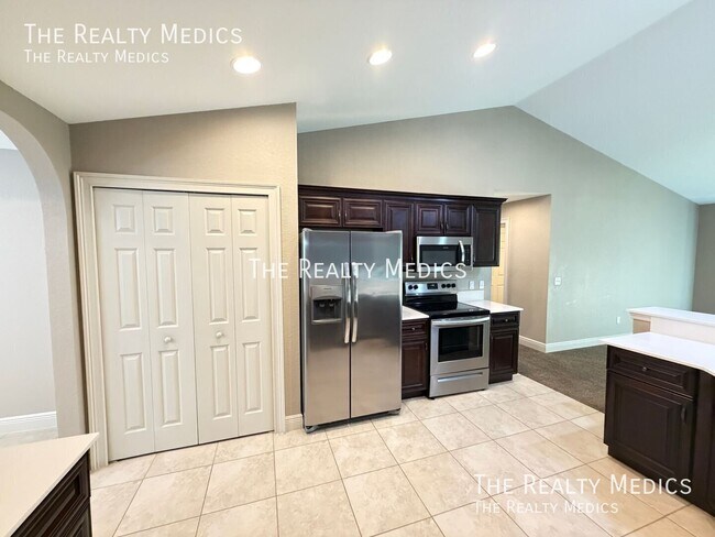 Foto del edificio - 14055 SW 34th Terrace Rd
