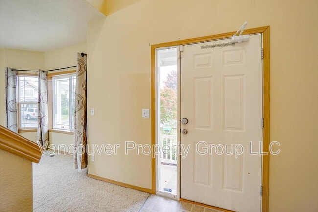 Foto del edificio - 2420 NE 165th Ave