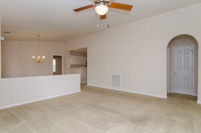 Foto del edificio - 4140 Breezewood Dr