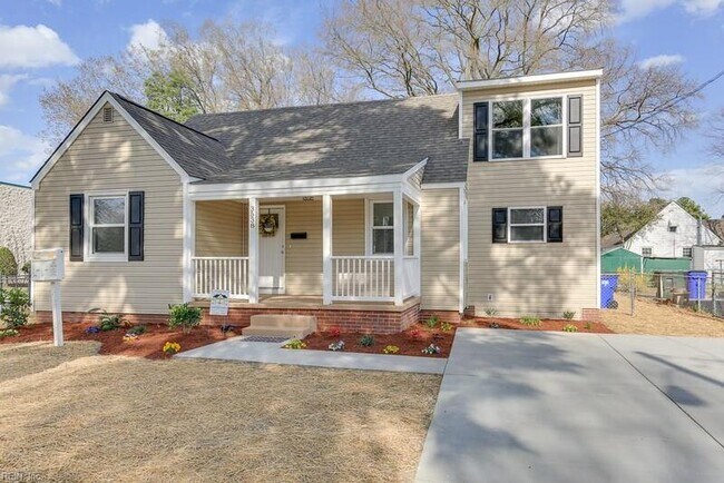 Building Photo - 3538 Bapaume Ave