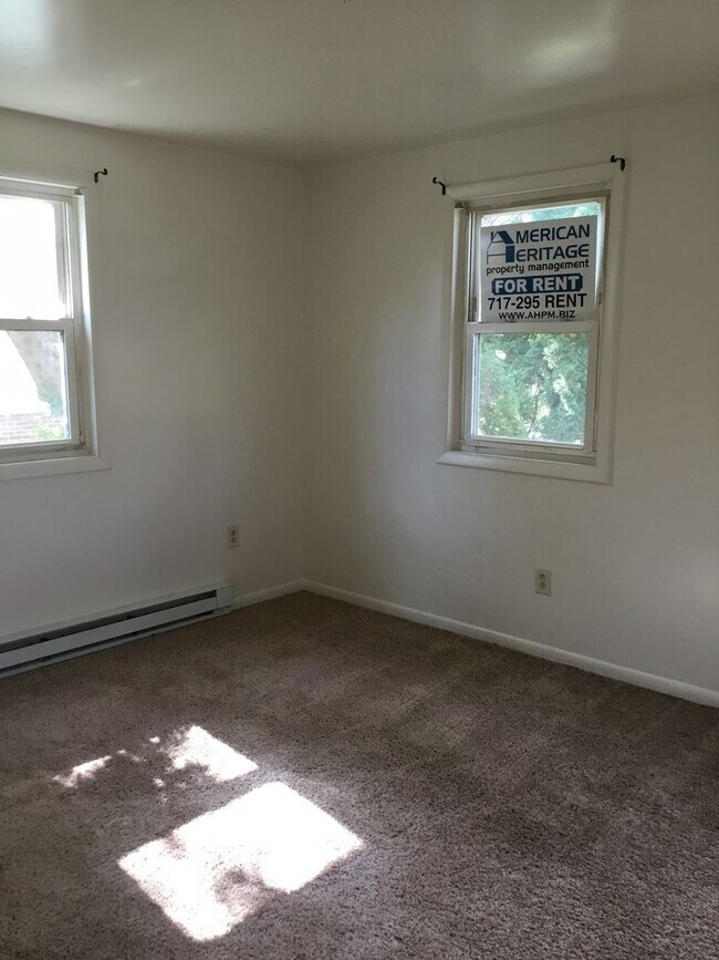 Foto del edificio - 1729-1733 MANOR RIDGE DRIVE