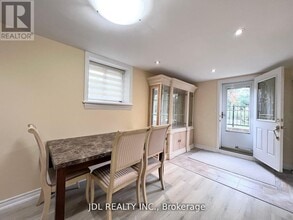 Building Photo - 23 Toporowski Ave