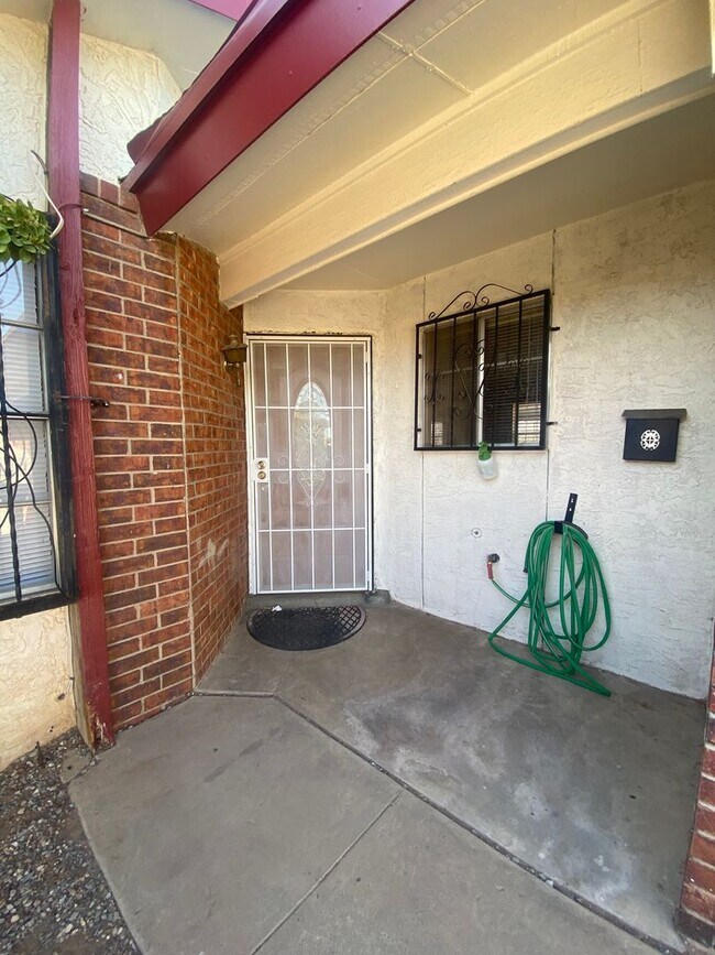 Foto del edificio - HOME FOR RENT NORTHEAST EL PASO