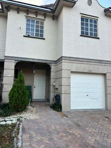 Building Photo - 1305 Lucaya Dr