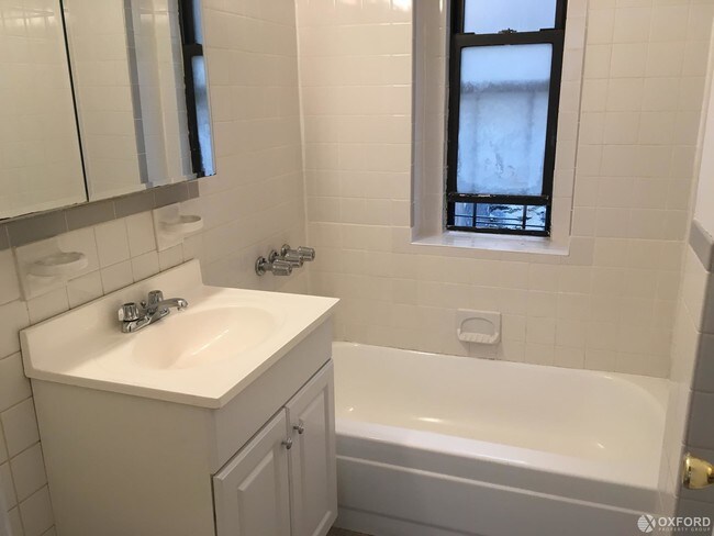 Building Photo - 332 East 84th Street