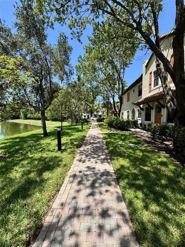 Foto del edificio - 3160 NW 127th Terrace