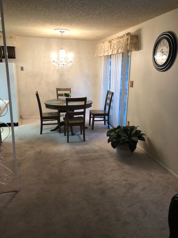 Foto del edificio - 5604 Powderhouse Rd