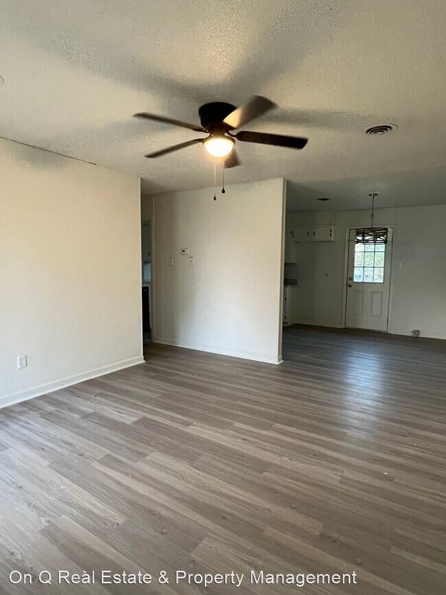 Building Photo - 3 br, 1 bath House - 213 Delta