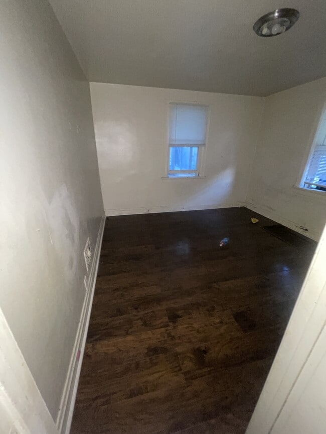 Foto del edificio - 8356 Strathmore Pl