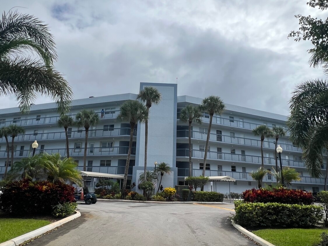 Primary Photo - 6400 NW 2nd Ave