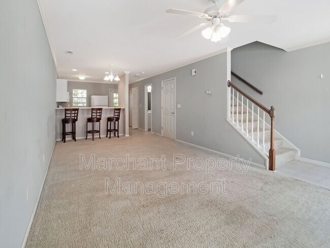 Foto del edificio - 33 Rimmon Trl