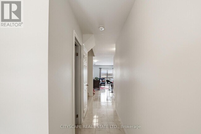 Photo du bâtiment - 35 Woodedge Cir