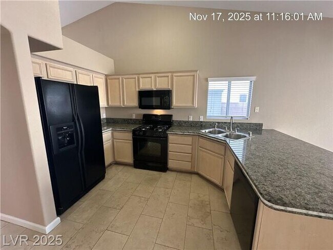 Foto del edificio - Inviting NW Single-Story with Modern Upgrades & Low-Maintenance Living!