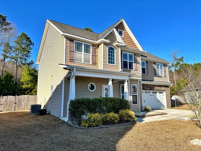 Foto del edificio - 908 Merlin Ct