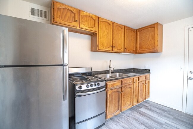 Foto del edificio - 1156 S Quivas St