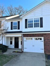 Building Photo - 4910 Laura Jeanne Blvd