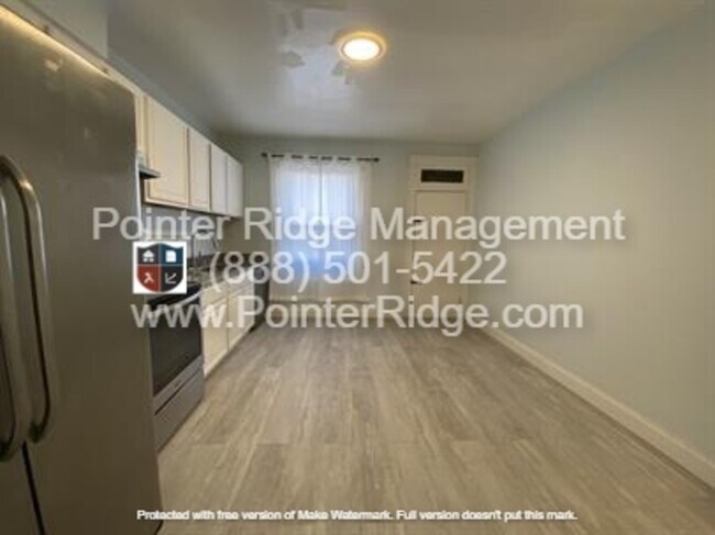 Foto del edificio - 424 Ilchester Ave