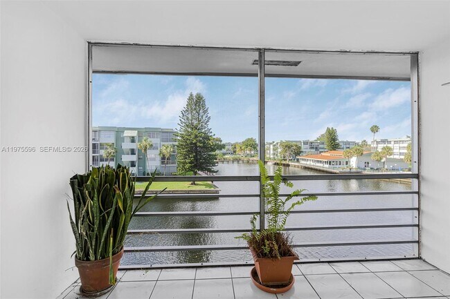 Foto del edificio - 2775 Taft St