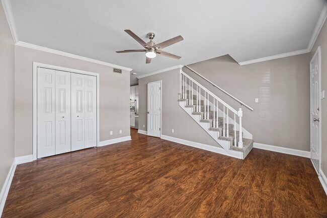 Foto del edificio - Beautifully updated 2-bed, 1.5 bath Condo in Winn Barr of Rock Hill!